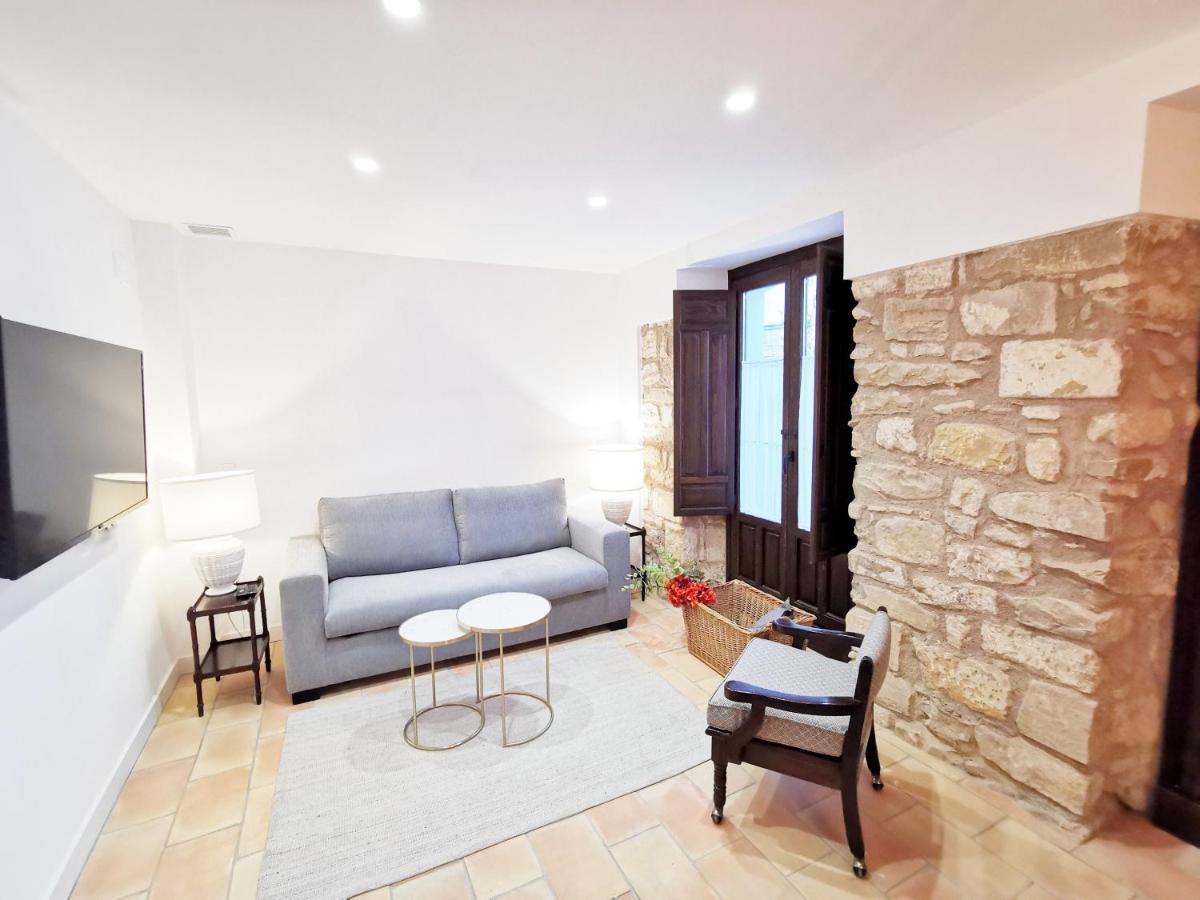 Apartamentos Palacio de Vela de los Cobos Úbeda Exterior foto